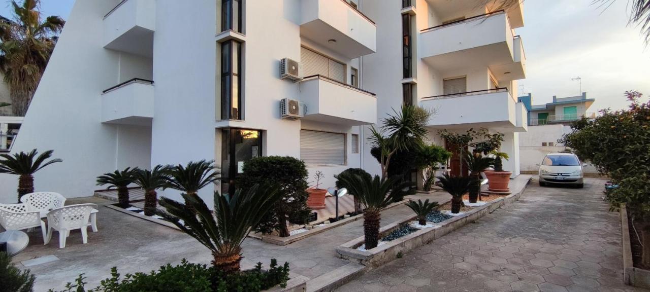 Infinity Residence Con Parcheggio Porto Cesareo Exterior photo