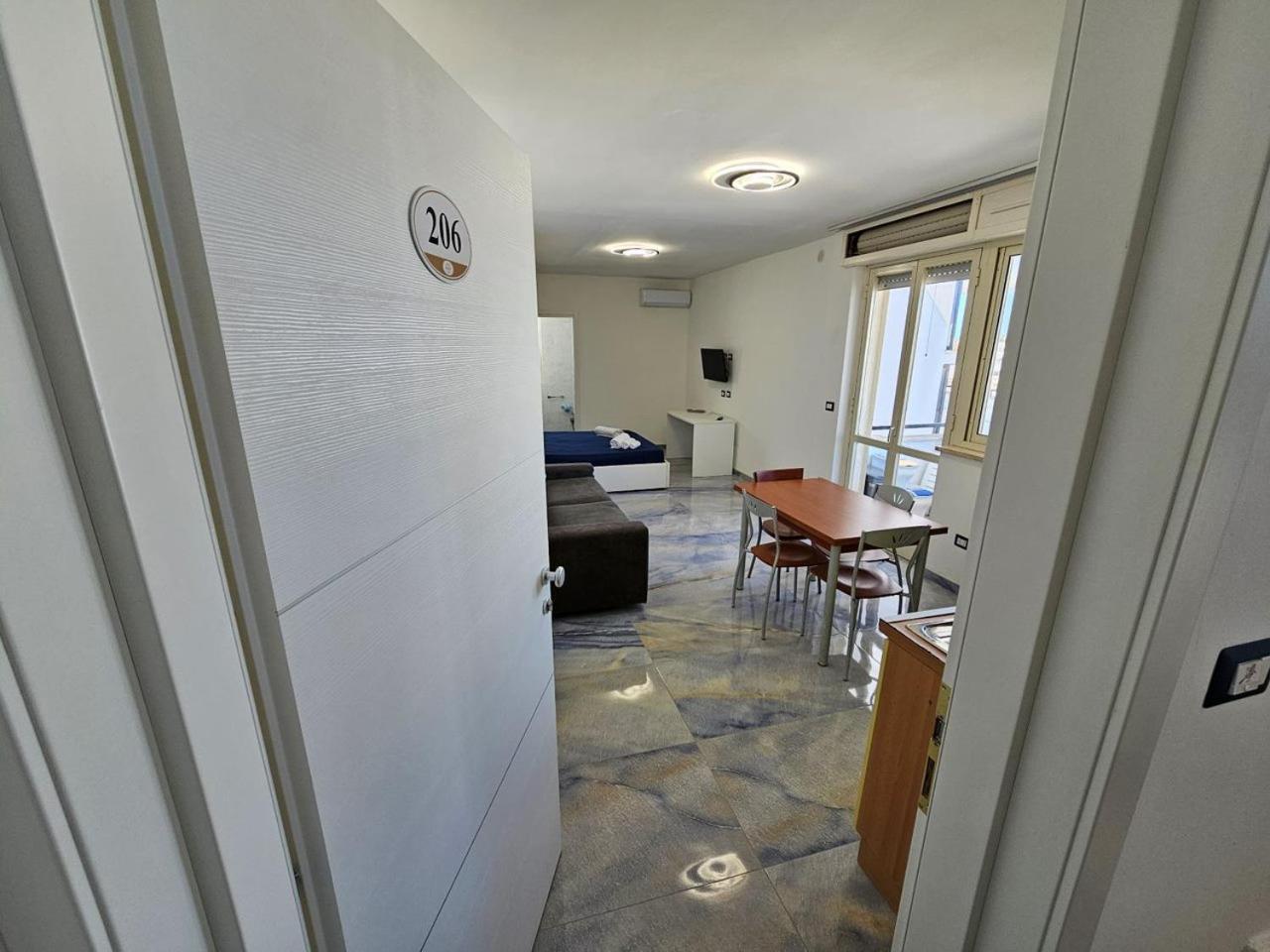 Infinity Residence Con Parcheggio Porto Cesareo Exterior photo